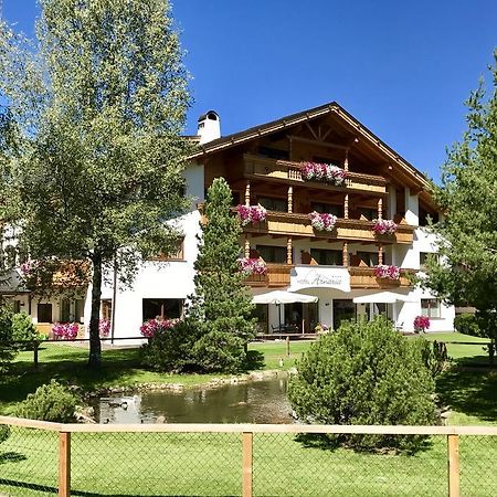 Hotel Arnaria Ортизеи Экстерьер фото