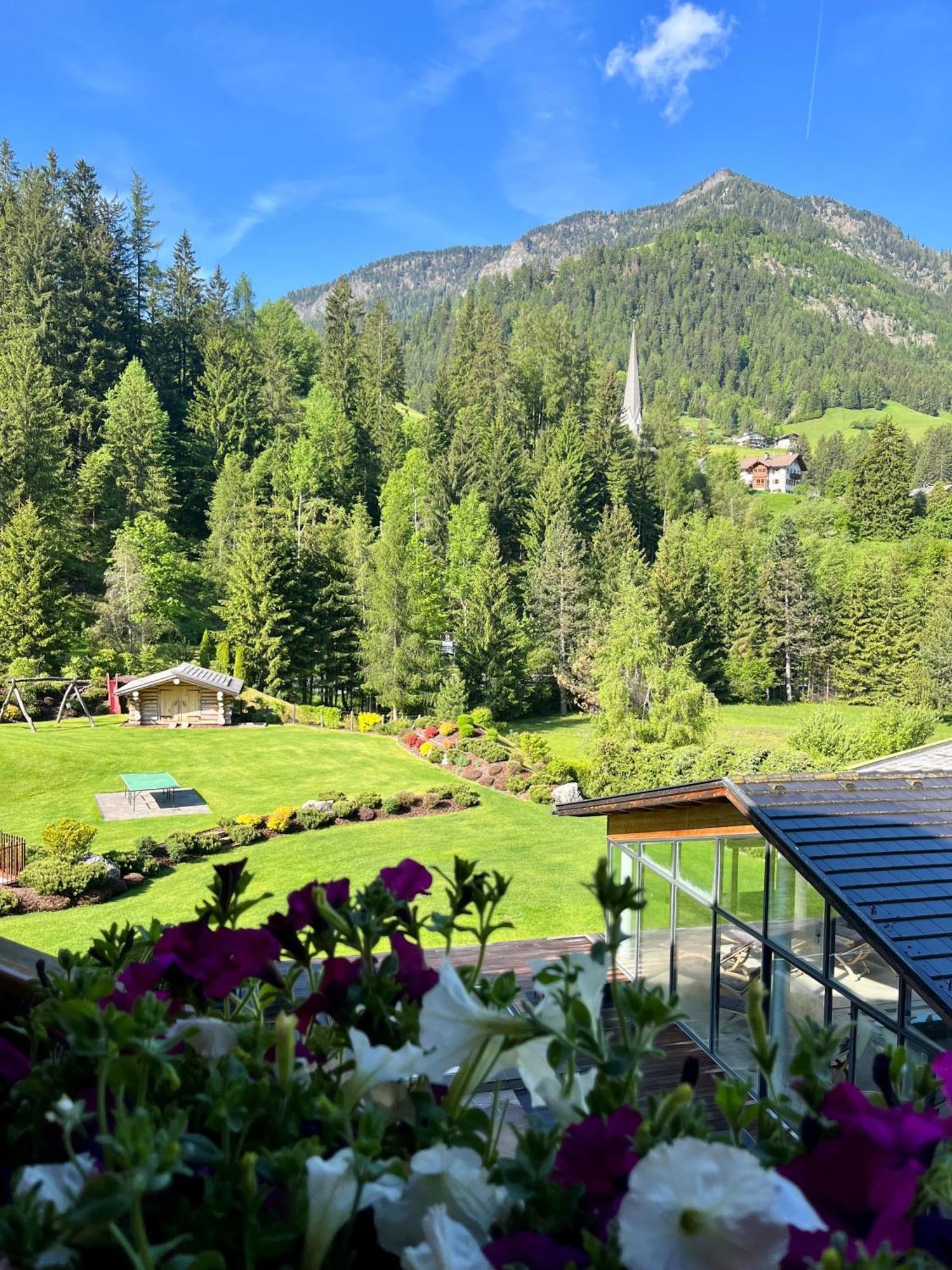Hotel Arnaria Ортизеи Экстерьер фото