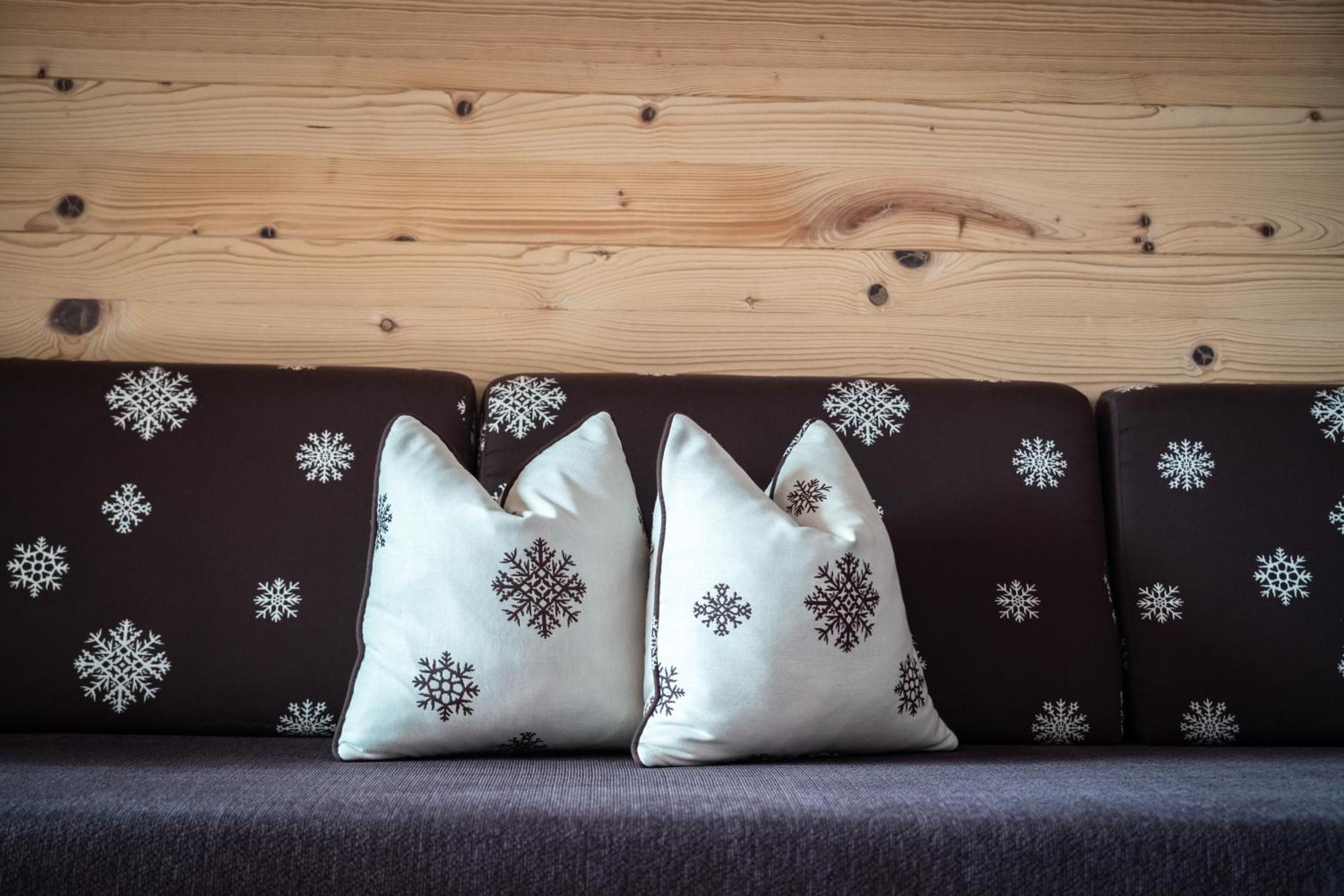 Hotel Arnaria Ортизеи Экстерьер фото